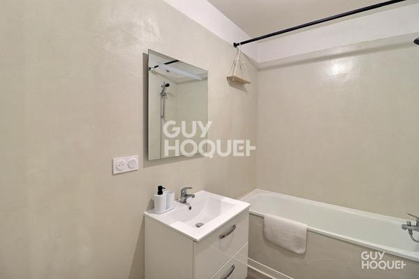 Location d'un appartement 2 pièces meublé à Mireval.