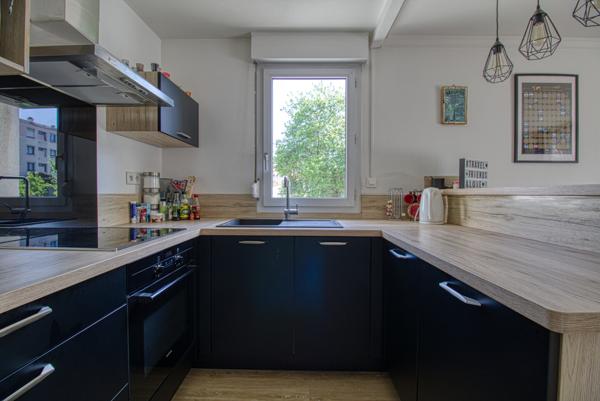 Joli F2 situé au calme d'une copropriété à taille humaine