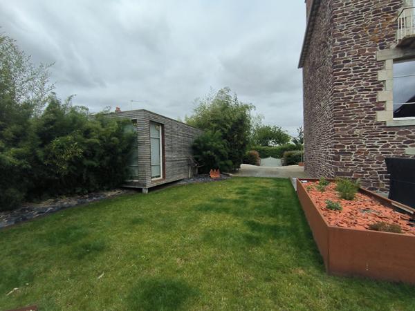 A vendre Maison bourgeoise de charme au coeur de Saint-Méen-le-Grand