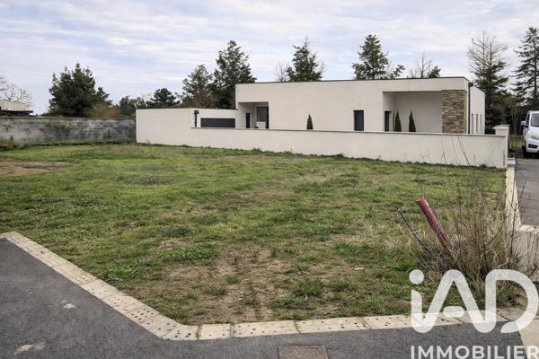 Terrain à vendre 423 m² Seilh