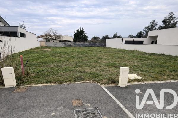 Terrain à vendre 423 m² Seilh
