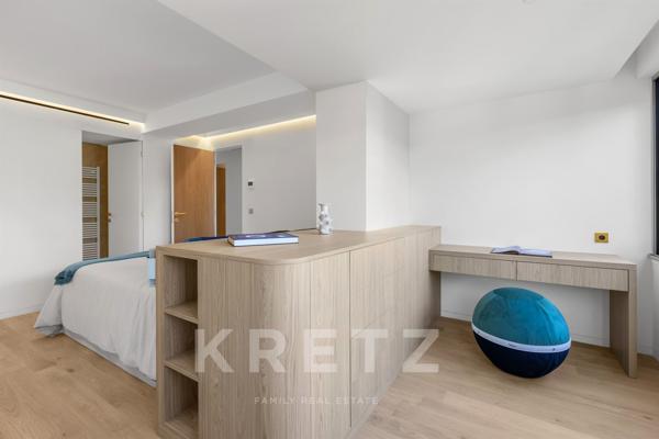 Appartement rénové de 3 chambres avec vue mer au Palm Beach