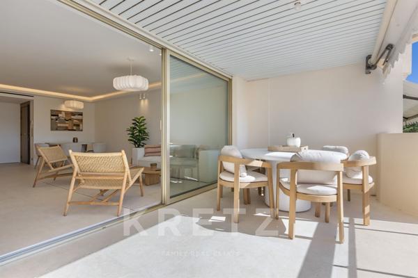 Appartement rénové de 3 chambres avec vue mer au Palm Beach