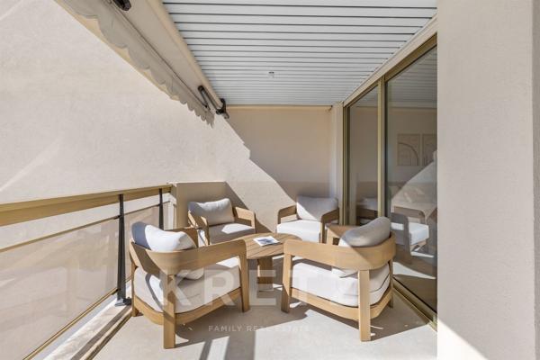 Appartement rénové de 3 chambres avec vue mer au Palm Beach