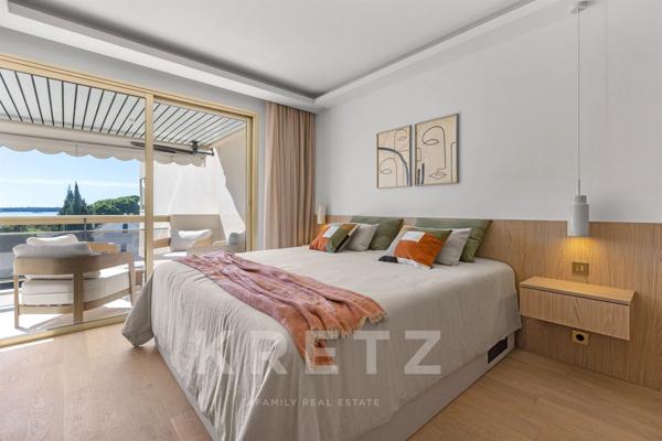 Appartement rénové de 3 chambres avec vue mer au Palm Beach