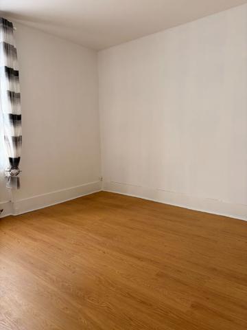 A LOUER  APPARTEMENT PROCHE CENTRE VILLE ET GARE DE ST QUENTIN 02100.
