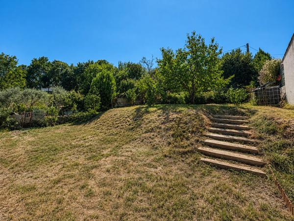 Gardanne - appartement 4 pièces 76.29 m2 - grand jardin - garage - cave - stationnement