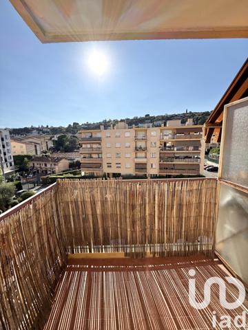 Appartement à vendre 2 pièces 47 m² Saint-Laurent-du-Var