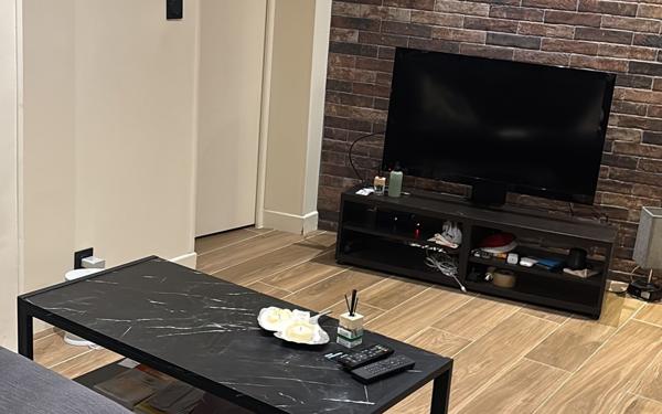 Appartement à vendre    2 pièces • 32,44 m2 Paris 18