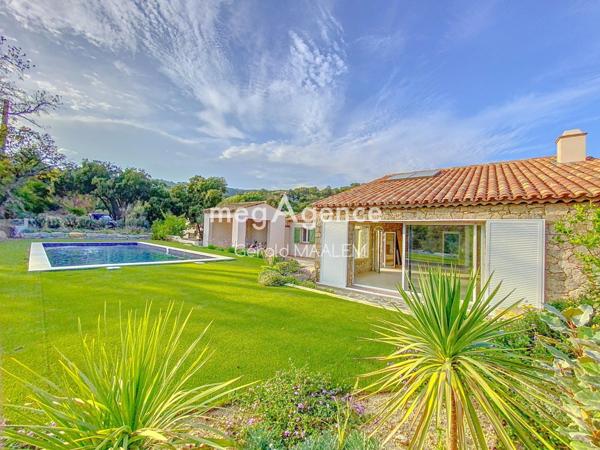 Maison à LE PLAN-DE-LA-TOUR, 83120 - 5 pièces 196m²