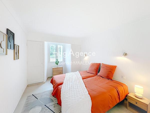 Maison à LE PLAN-DE-LA-TOUR, 83120 - 5 pièces 196m²