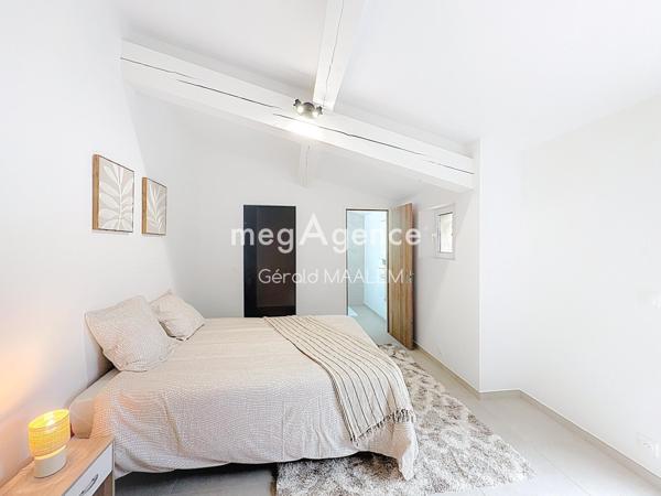 Maison à LE PLAN-DE-LA-TOUR, 83120 - 5 pièces 196m²