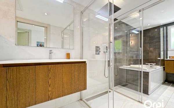 Appartement à vendre    3 pièces •  Saint-Tropez