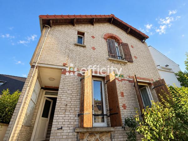 Maison
         4 pièces
        - 70 m² 636 000 € *