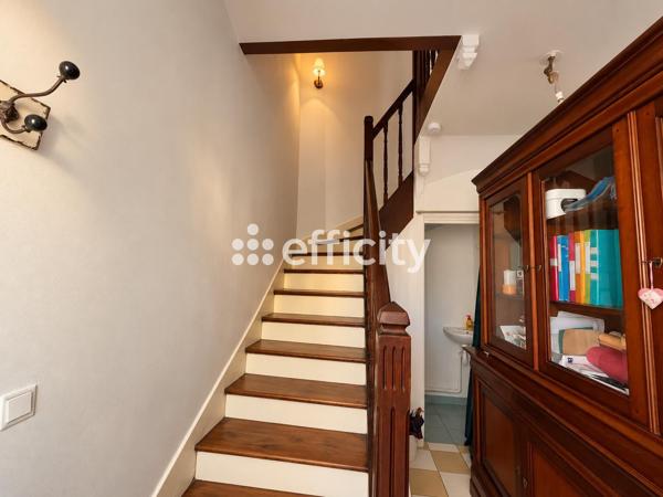 Maison
         4 pièces
        - 70 m² 636 000 € *