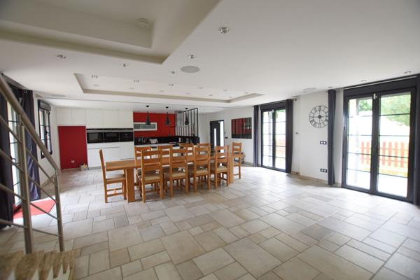 Maison Berville -11 pièces - 220 m2