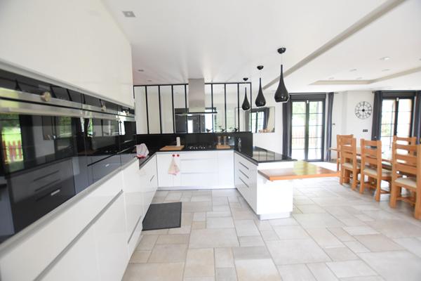 Maison Berville -11 pièces - 220 m2