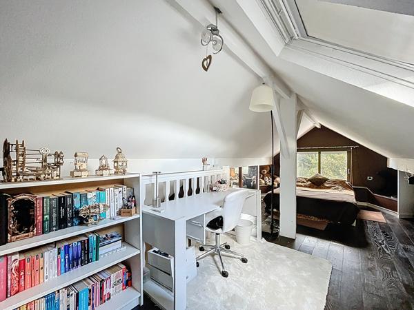 Maison
         6 pièces
        - 194 m² Bien prestige 820 000 € *