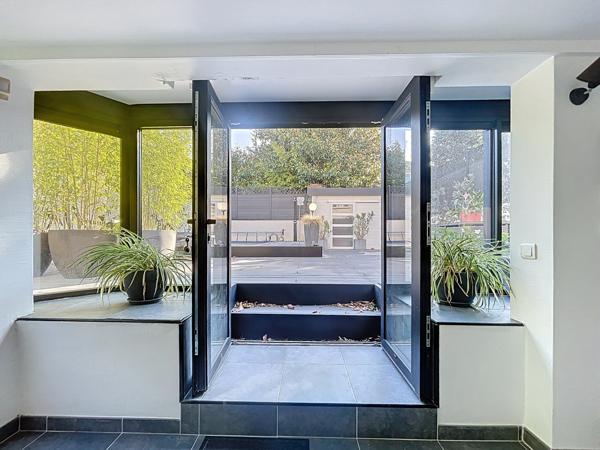 Maison
         6 pièces
        - 194 m² Bien prestige 820 000 € *