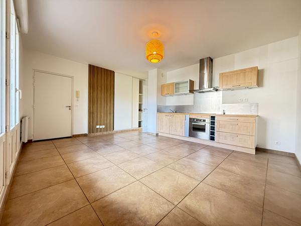 A Vendre Appartement 3 pièces avec jardinet, terrasse, box et parking extérieur à Mareuil-lès-Meaux