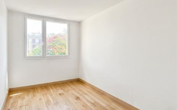 Appartement à vendre    4 pièces • 67,69 m2 Versailles