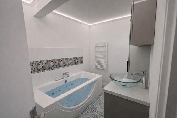 Appartement 3 pièces de standing au coeur d'une résidence confidentielle avec piscine