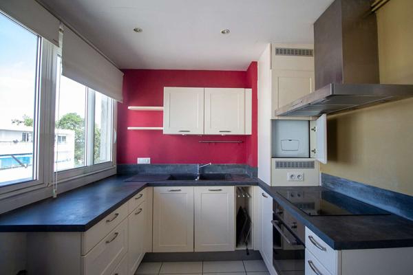 Appartement La Rochelle , balcon, cave, parking.