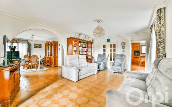 Maison à vendre    6 pièces • 170 m2 Veigy-Foncenex