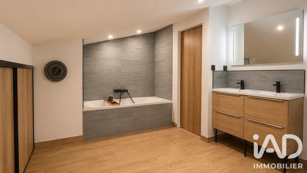 Maison à vendre 6 pièces 176 m² Bédarrides