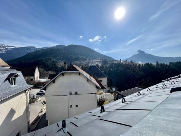 Saint-Pierre-de-Chartreuse (38380) Duplex très lumineux - charpente apparente - vieux bois - vue remarquable 360 degrés - St Pierre de Chartreuse