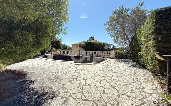 Maison à vendre    5 pièces • 94 m2 Les Issambres - Roquebrune-sur-Argens