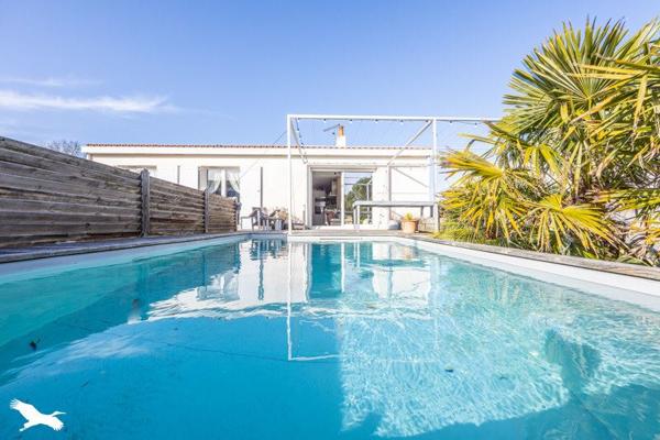 Maison à vendre |  Angoulins |  7 pièces | 144 m²