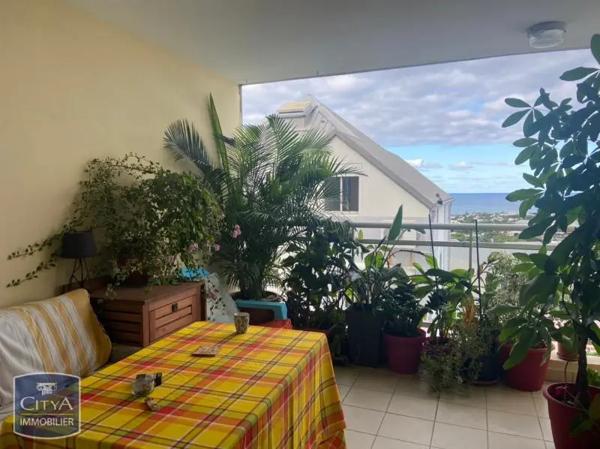 Appartement à louer 2 pièces 44.32m² Saint-Joseph (97480)