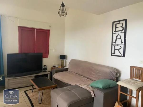 Appartement à louer 2 pièces 44.32m² Saint-Joseph (97480)