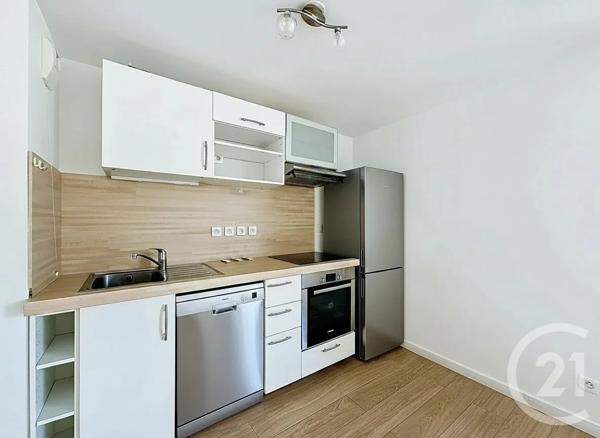 Appartement F3 à vendre  3 pièces - 63,23 m 2   VILLEJUIF  - 94