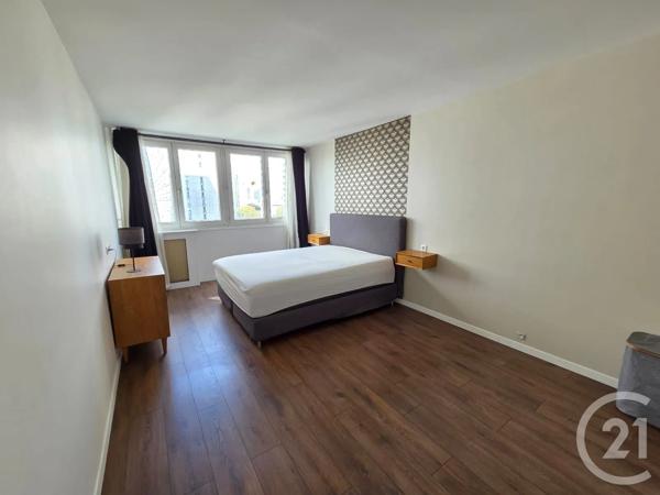 Appartement F3 à vendre  3 pièces - 63,23 m 2   VILLEJUIF  - 94