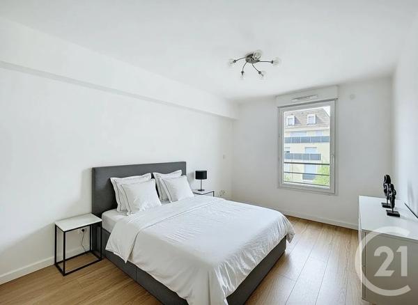 Appartement F3 à vendre  3 pièces - 63,23 m 2   VILLEJUIF  - 94