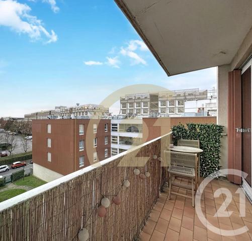 Appartement F3 à vendre  3 pièces - 63,23 m 2   VILLEJUIF  - 94