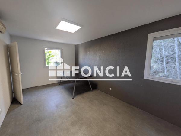 Location Local commercial 11 pièces 291.44 m² - 50 IMPASSE TROIS POINTES Saint Gely Du Fesc 34980