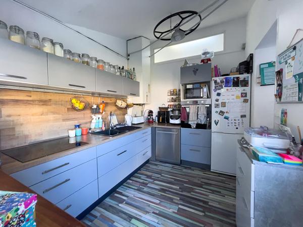 Maison 3 chambres avec jardin, terrasse, cave et grand garage,  
La rochelle 17000