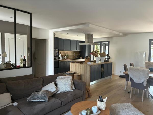 Maison rénovée avec piscine  – Gujan-Mestras