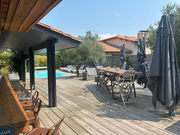 Maison rénovée avec piscine  – Gujan-Mestras