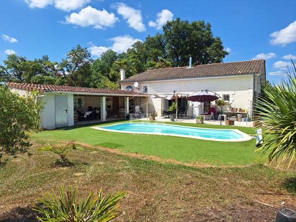 Maison individuelle à 5 minutes de Montpon-Ménestérol.