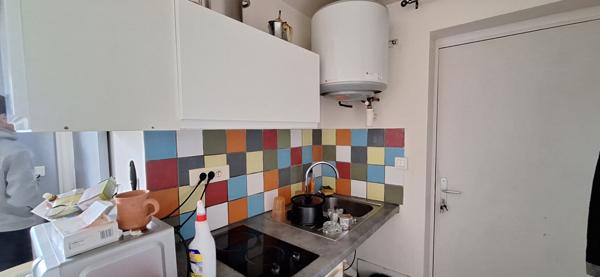 Bourg En Bresse proche gare et commerces  appartement  T1 de  15 m2 ENVIRON + cave de 5 m2