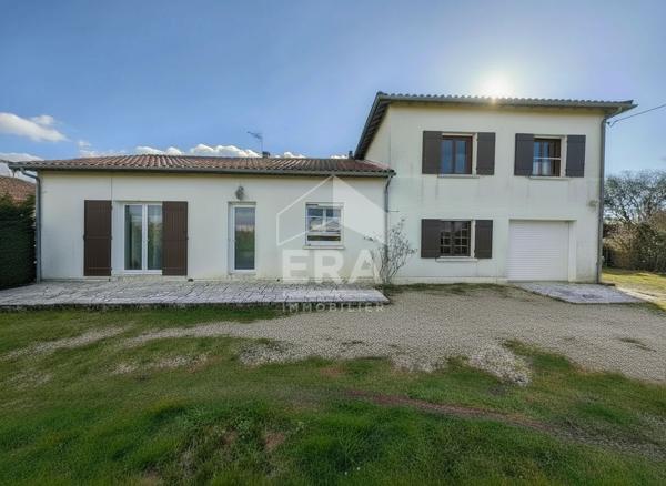 Maison à vendre spacieuse à Montpon-Ménestérol en Dordogne- 4 chambres et jardin