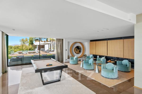 Villa unique à Cannes, 1 130 m² avec vue mer panoramique