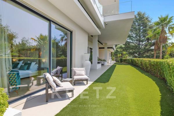 Villa unique à Cannes, 1 130 m² avec vue mer panoramique