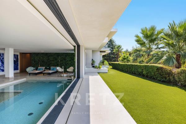 Villa unique à Cannes, 1 130 m² avec vue mer panoramique