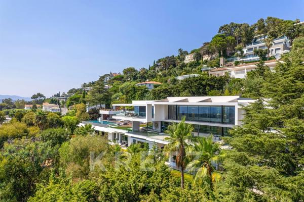 Villa unique à Cannes, 1 130 m² avec vue mer panoramique