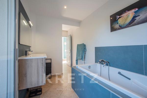 Villa de Caractères de 242m2 - La Marana à 200m de la mer